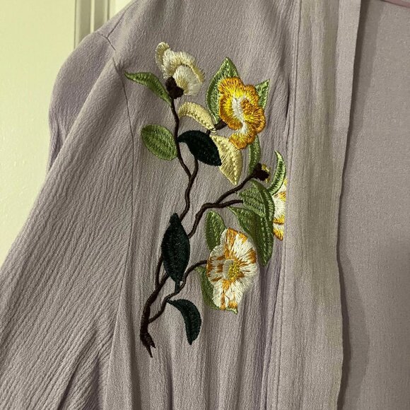 Sisters of The Tribe Embroidered Kimono Size 10 - Picture 2 of 4